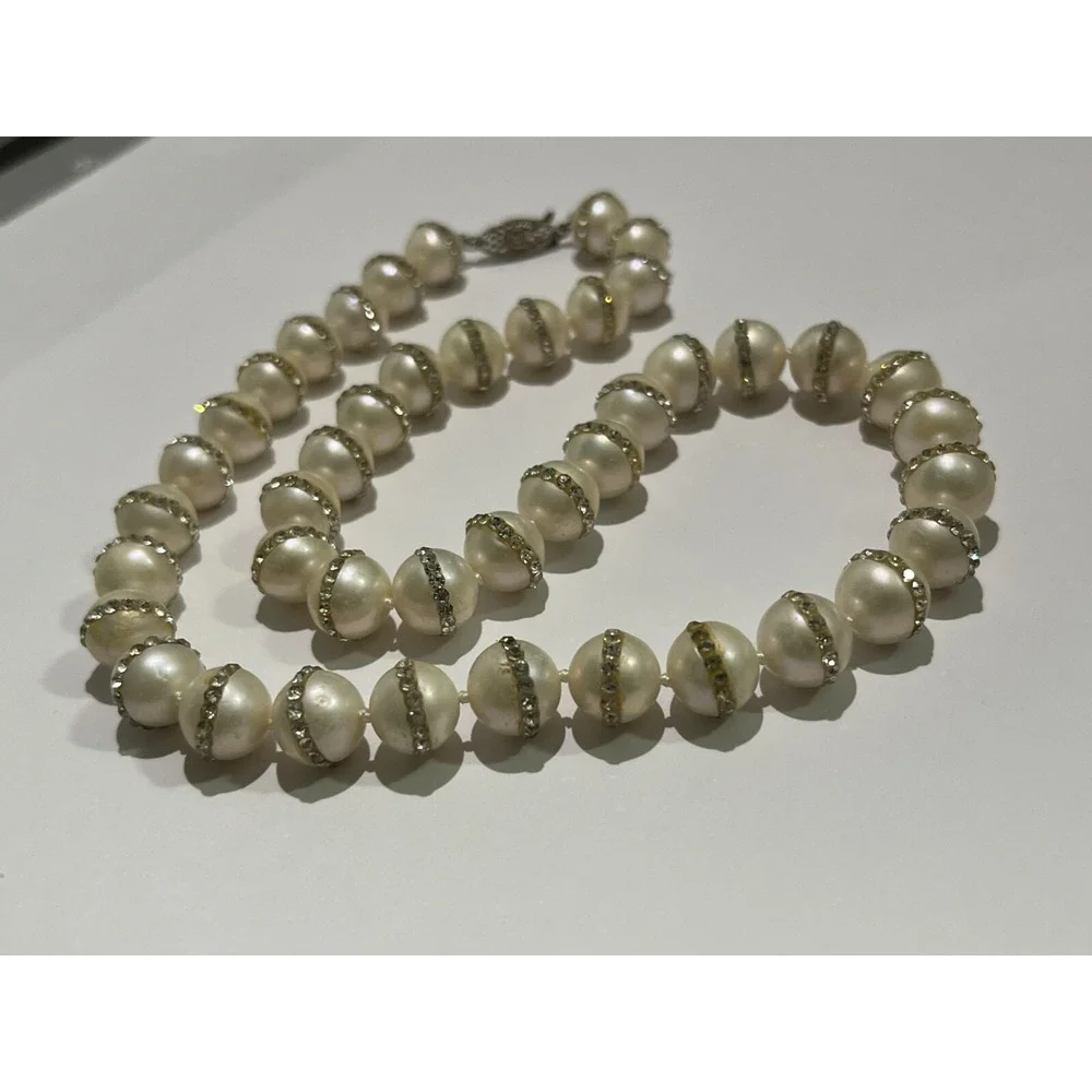 White Simulated‎ Pearl w/ Rhinestones Necklace middle 10 mm 18 inches Jewelry